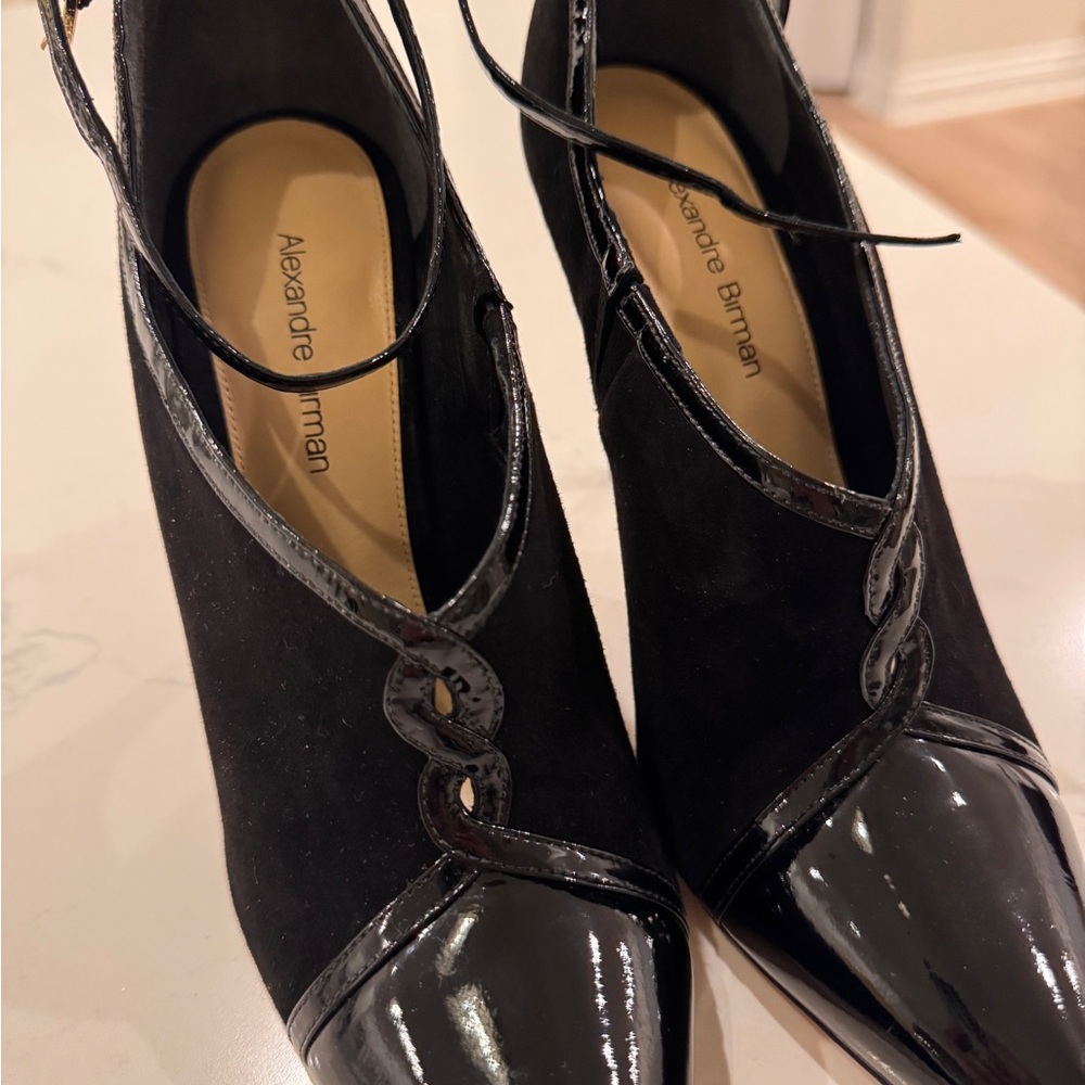 Alexandre Birman Black High Heel Shoes with Textured Design